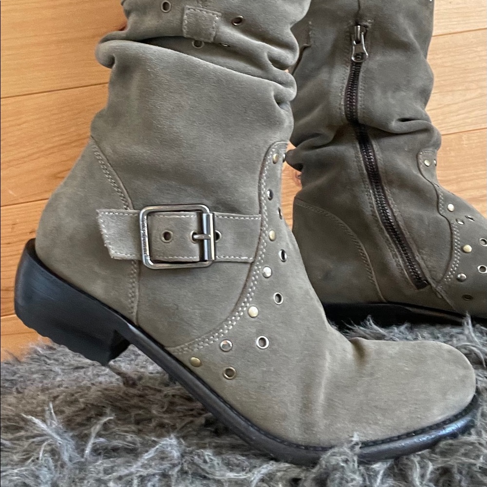 Juicy Couture Giordana grey suede studded boots - Picture 1 of 13